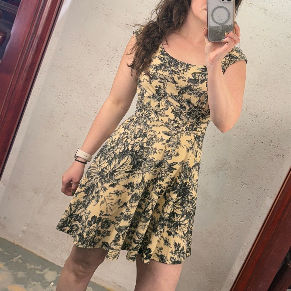 Mystic Boutique Floral Toile Print Short Sleeve Zip Up Dress Coquette Size Large